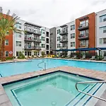 Stay Gia Modern 2 Bedroom Apartment With Swimming Pool