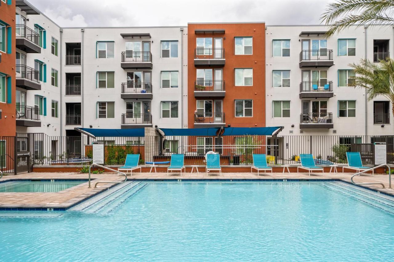 Stay Gia Modern 2 Bedroom Apartment With Swimming Pool Lejlighed Phoenix